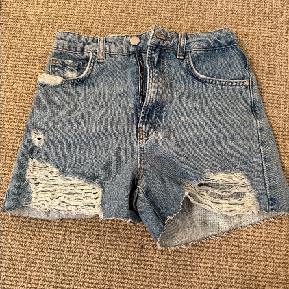 NEVER WORN ZARA JEAN SHORT💙